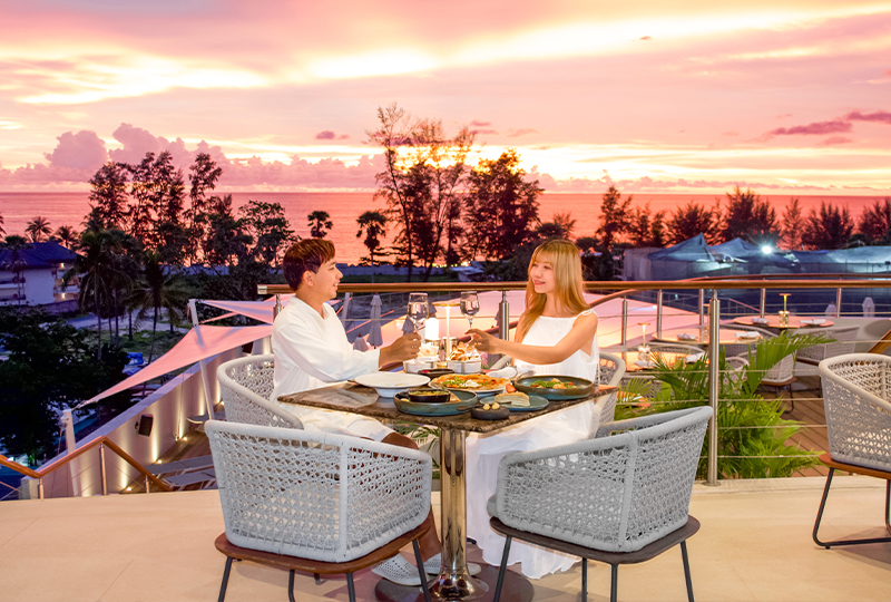 7th Floor Restaurant & Bar