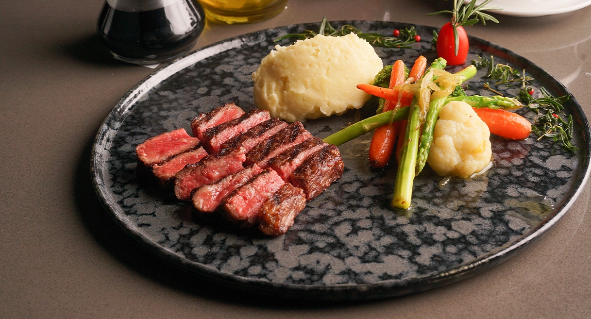 Sam's Steaks & Grill 