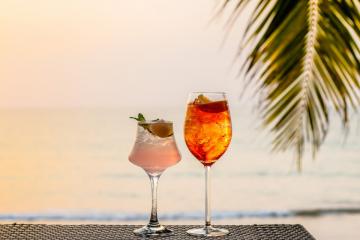 Cocktails by the beach