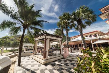 COAST Beach Club & Bistro