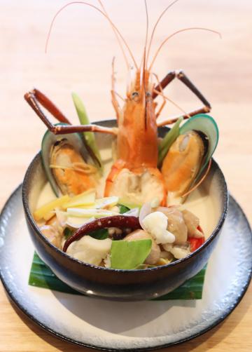 Baithong Thai & Seafood Restaurant