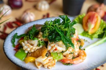 Baithong Thai & Seafood Restaurant