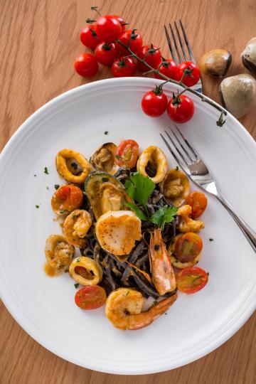 Tagliolini
al nero di seppia