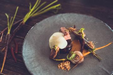 Massaman Neua - Braised of local oxtail, grilled Thai flank, potato espuma, char onions, confit garlic, massaman curry2