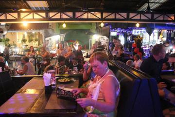 Two Chefs Bar & Grill