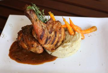 COAST Beach Club & Bistro