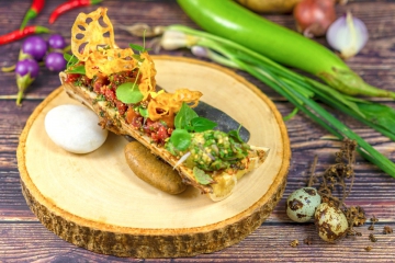 Sakorn Nahkorn Wagyu Tartar