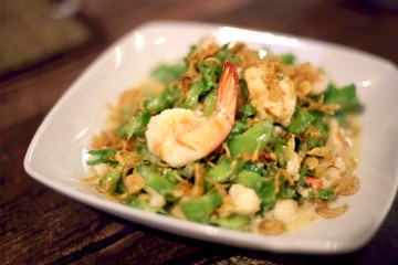 Stir-fried prawns & vegetables