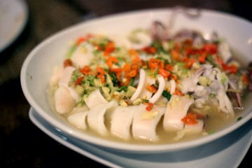 Squid with lemon & chili