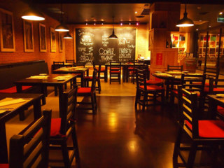 Ambience, fun & wine. The makings for a great evening.