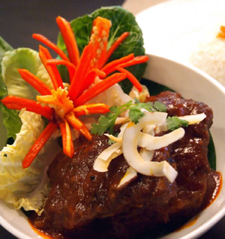 Pork ribs with caramel sauce